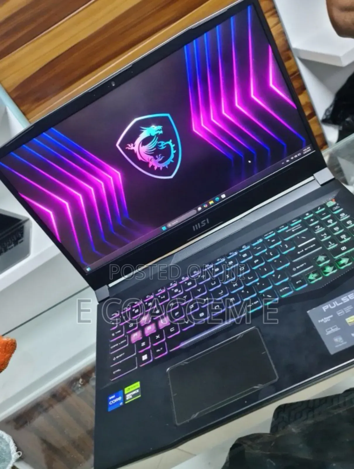 New Laptop MSI 16GB Intel Core I7 SSD 512GB