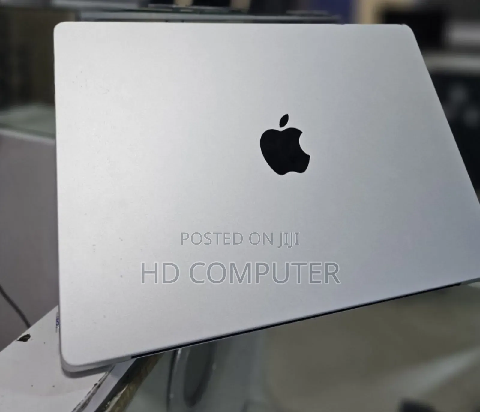 New Apple MacBook Pro 2023 M3 14-Inch 8GB Apple M3 Pro SSD 512GB