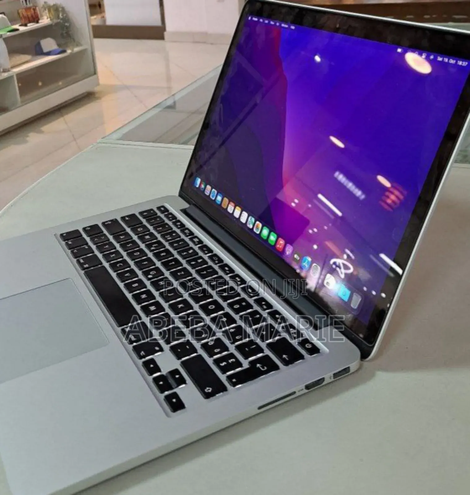 New Laptop Apple MacBook Pro 2015 8GB Intel Core I5 SSD 256GB