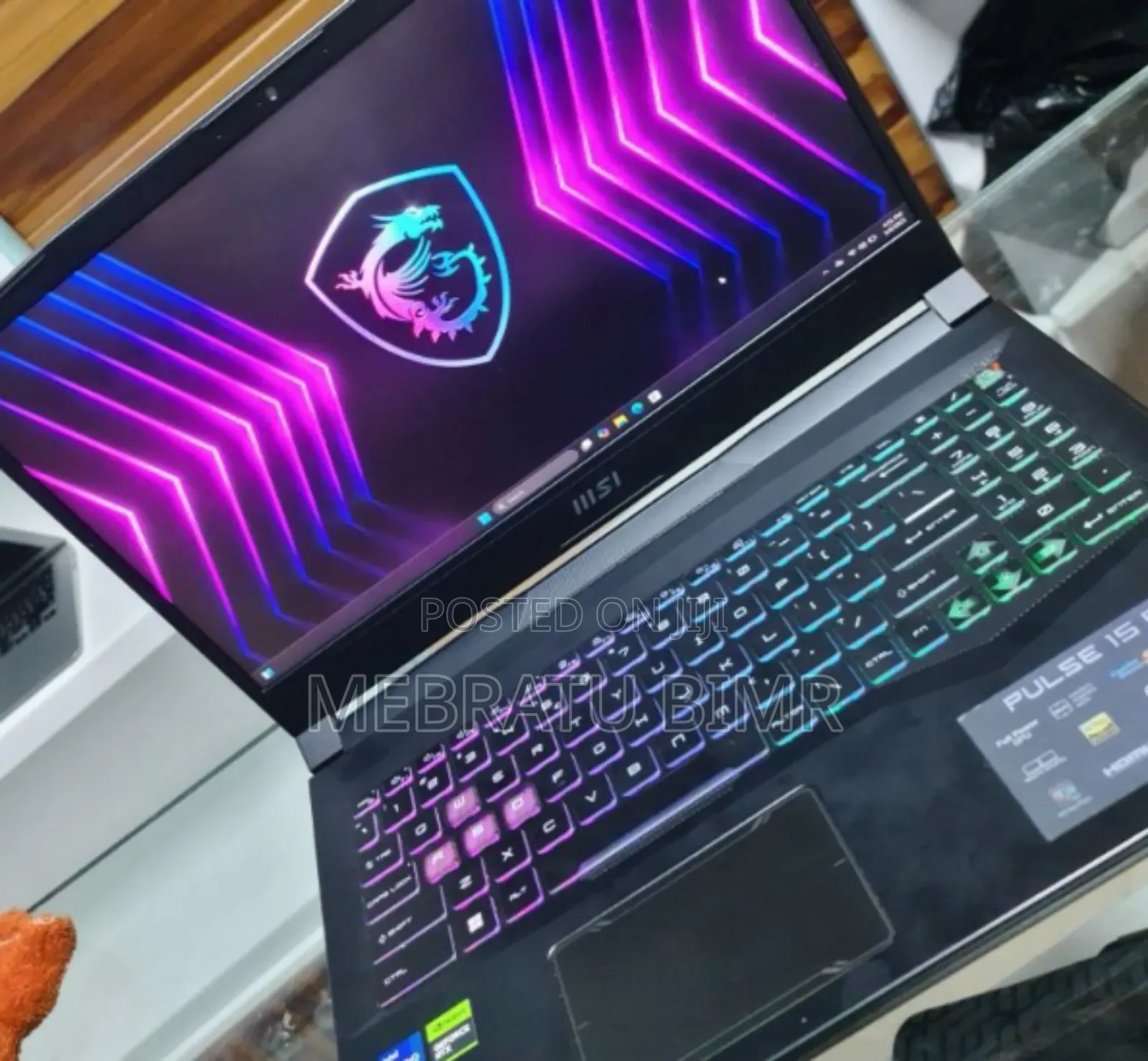 New Laptop MSI Pulse GL76 16GB Intel Core I7 SSD 512GB