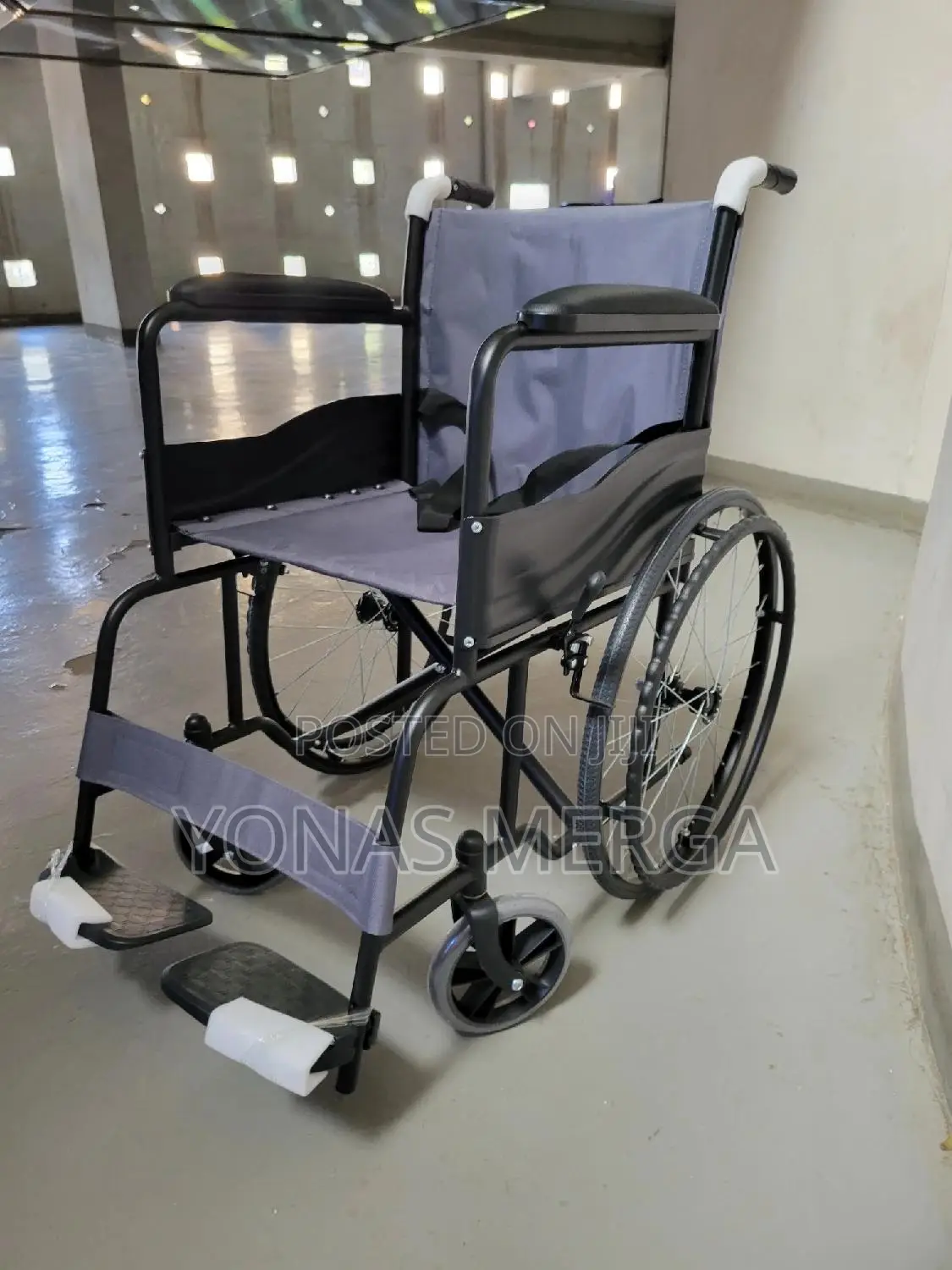 Self Propelled 18" Seat Wheelchair፶徒wheelchair9¥9wheelchair