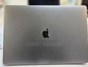 Photo - New Laptop Apple MacBook Pro 2016 16GB Intel Core I7 SSD 512GB