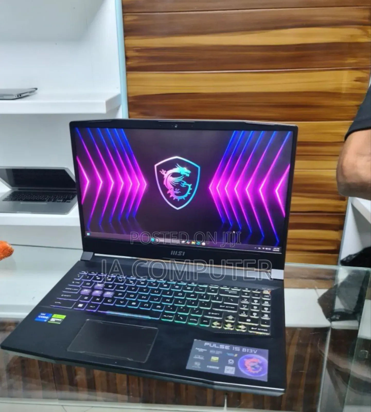 New Laptop MSI Pulse GL66 16GB Intel Core I7 SSD 512GB
