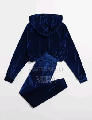 Photo - Velvet Sets Tuta