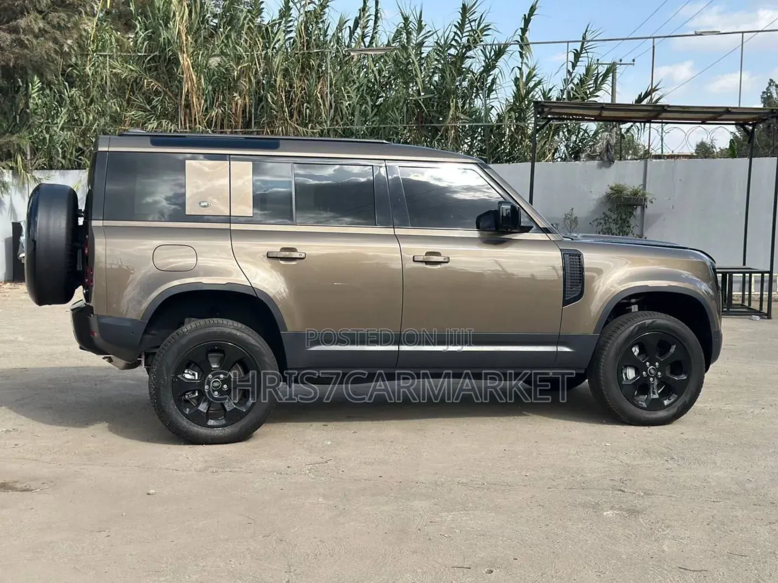 New Land Rover Defender S 2024 Gold