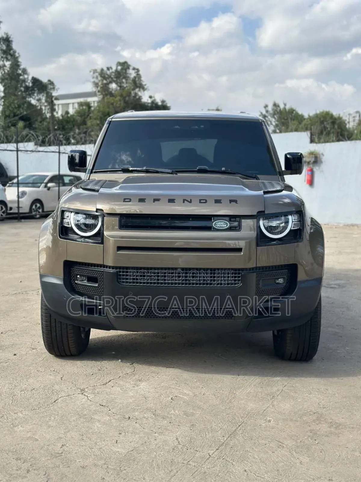 New Land Rover Defender S 2024 Gold