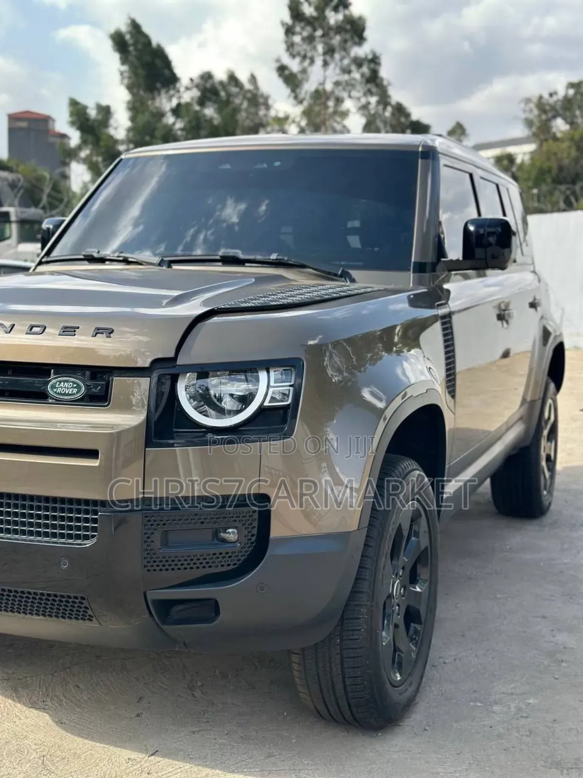 New Land Rover Defender S 2024 Gold