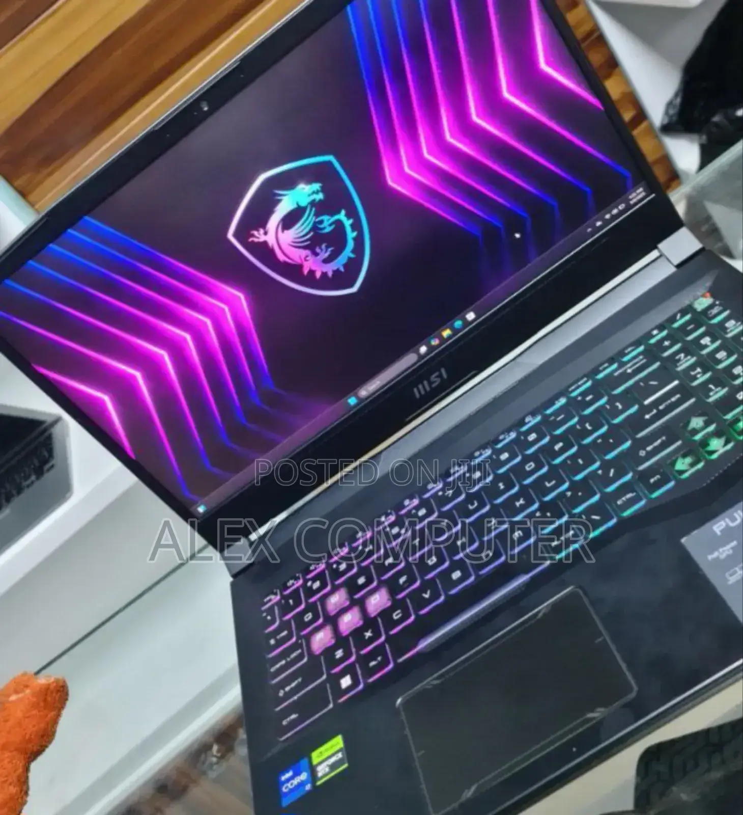 New Laptop MSI Pulse GL66 16GB Intel Core I7 SSD 512GB