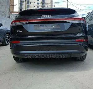 Audi Q4 e-tron 2023 Black