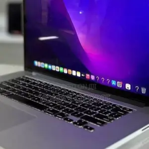 New Laptop Apple MacBook Pro 2015 16GB Intel Core I5 SSD 512GB