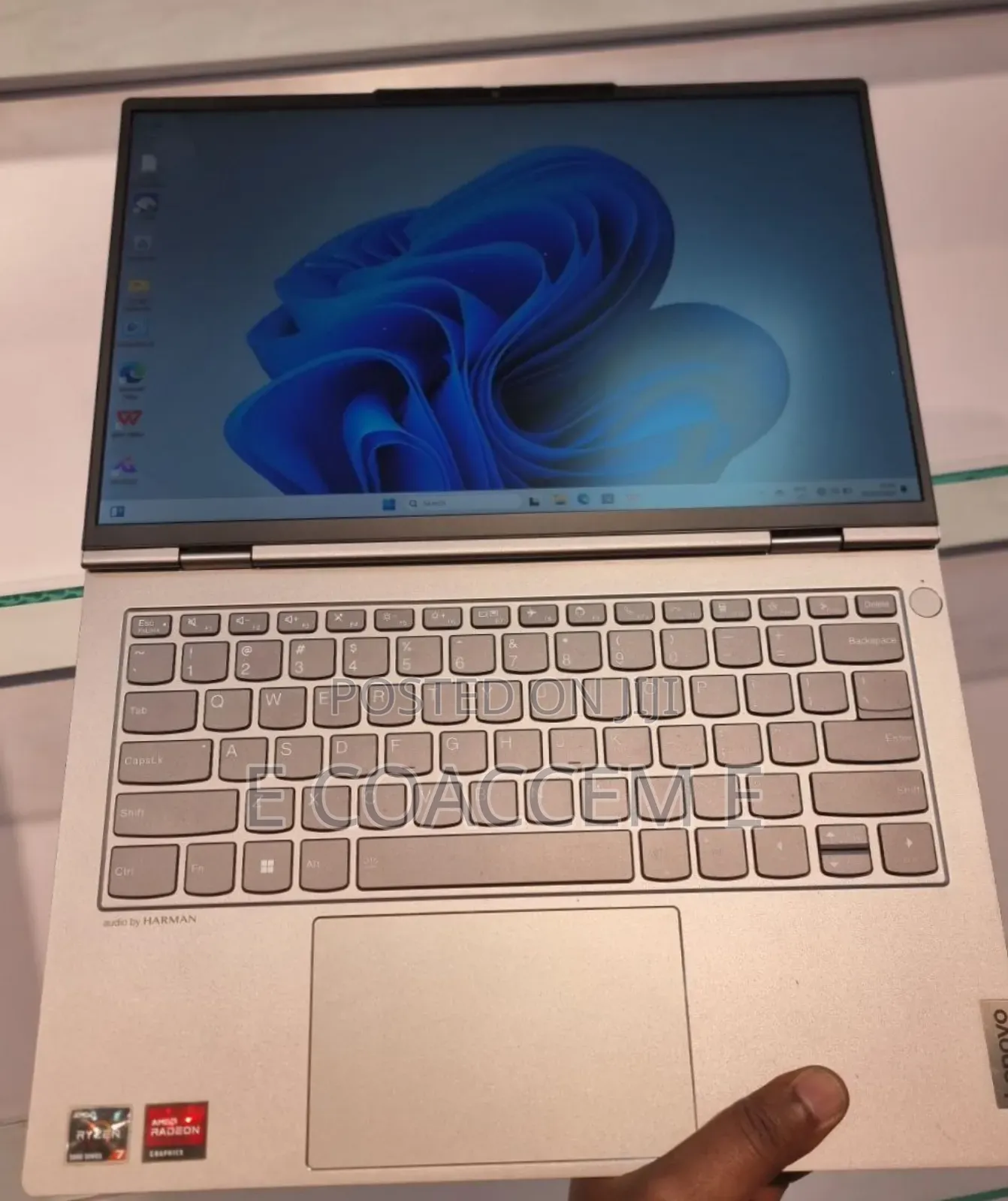 New Laptop Lenovo 16GB AMD Ryzen 7 SSD 512GB