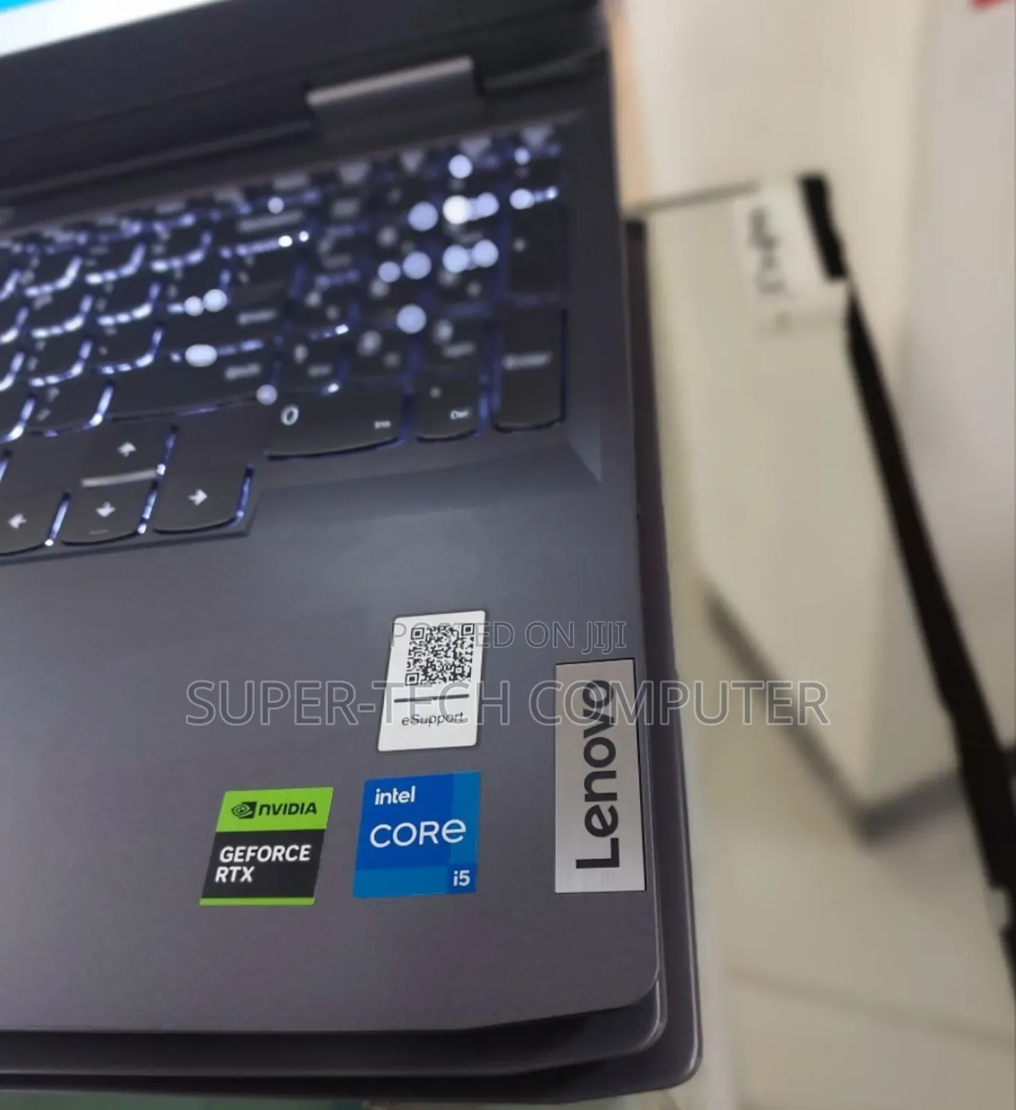 New Laptop Lenovo LOQ 15IRH8 16GB Intel Core I5 SSD 512GB