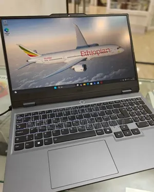 New Laptop Lenovo LOQ 15IRH8 24GB Intel Core I7 SSD 1T