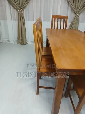 በዋንዛ የተሠራ የምግብ ጠረጴዛ ባለ 6 ወንበር 80*180ሳ.ሜ