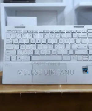 New Laptop HP Envy X360 8GB Intel Core I7 SSD 512GB