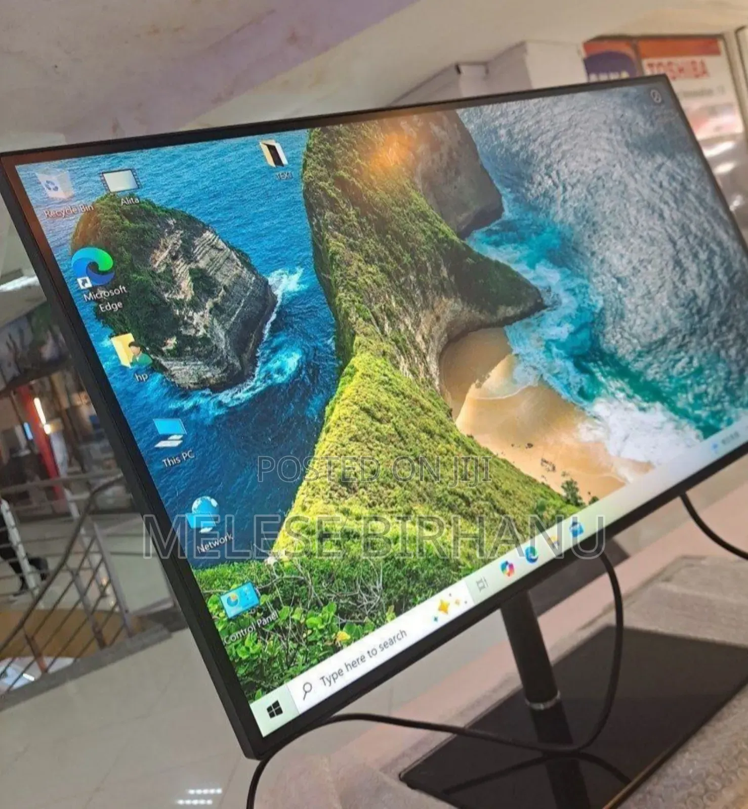 New Lenovo Frameless Monitor