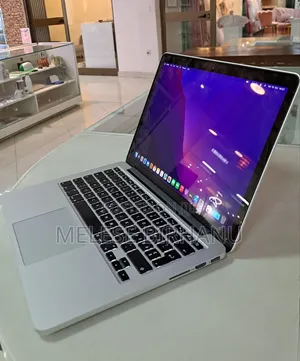 New Laptop Apple MacBook Pro 2015 8GB Intel Core I5 SSD 256GB