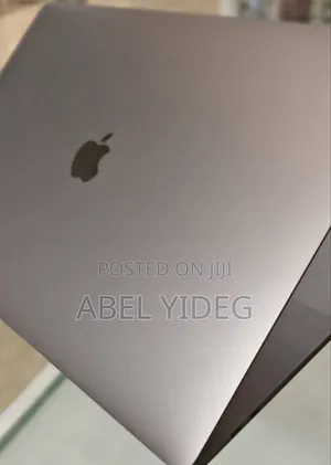 New Laptop Apple MacBook Pro 2019 16GB Intel Core I7 SSD 512GB