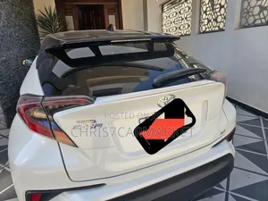 Toyota C-HR LE FWD 2019 White