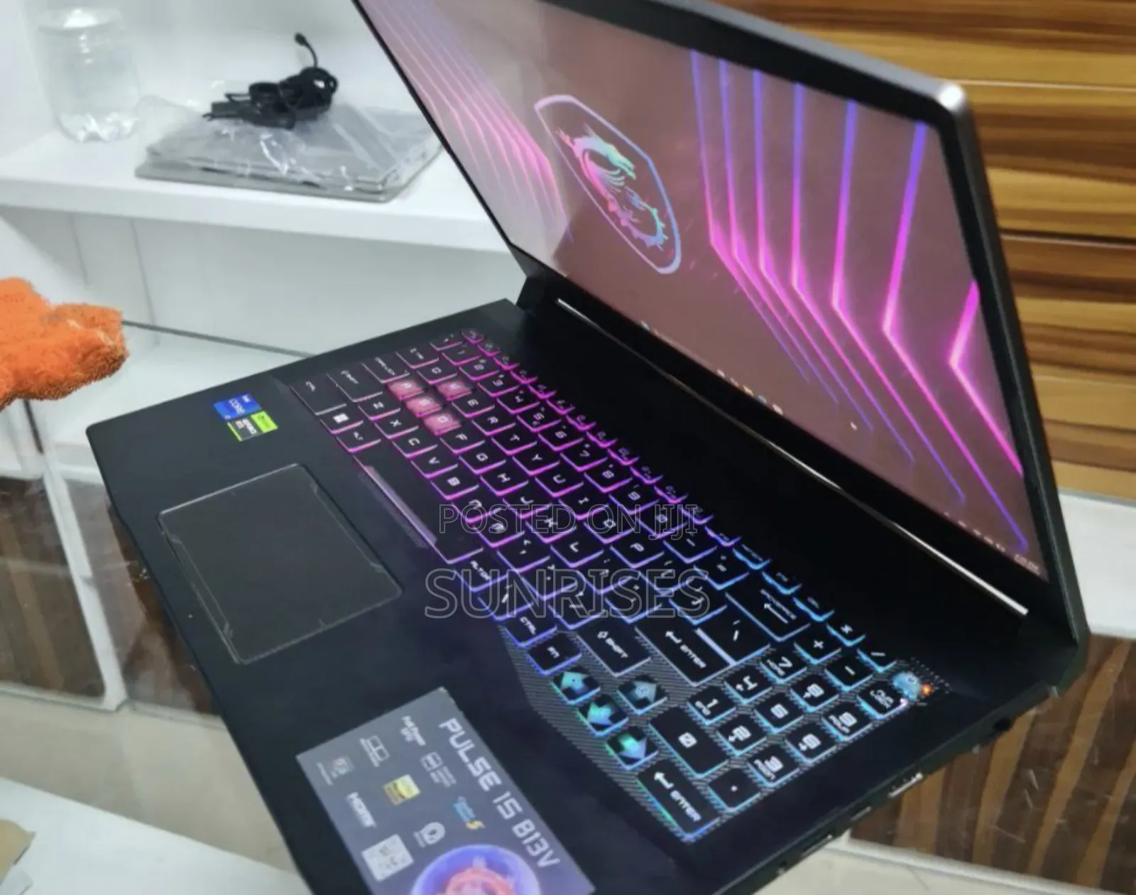 New Laptop MSI Pulse GL66 16GB Intel Core I7 SSD 512GB