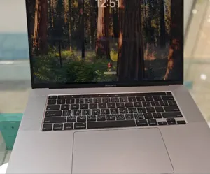 New Laptop Apple MacBook Pro 2019 16GB Intel Core I7 SSD 512GB