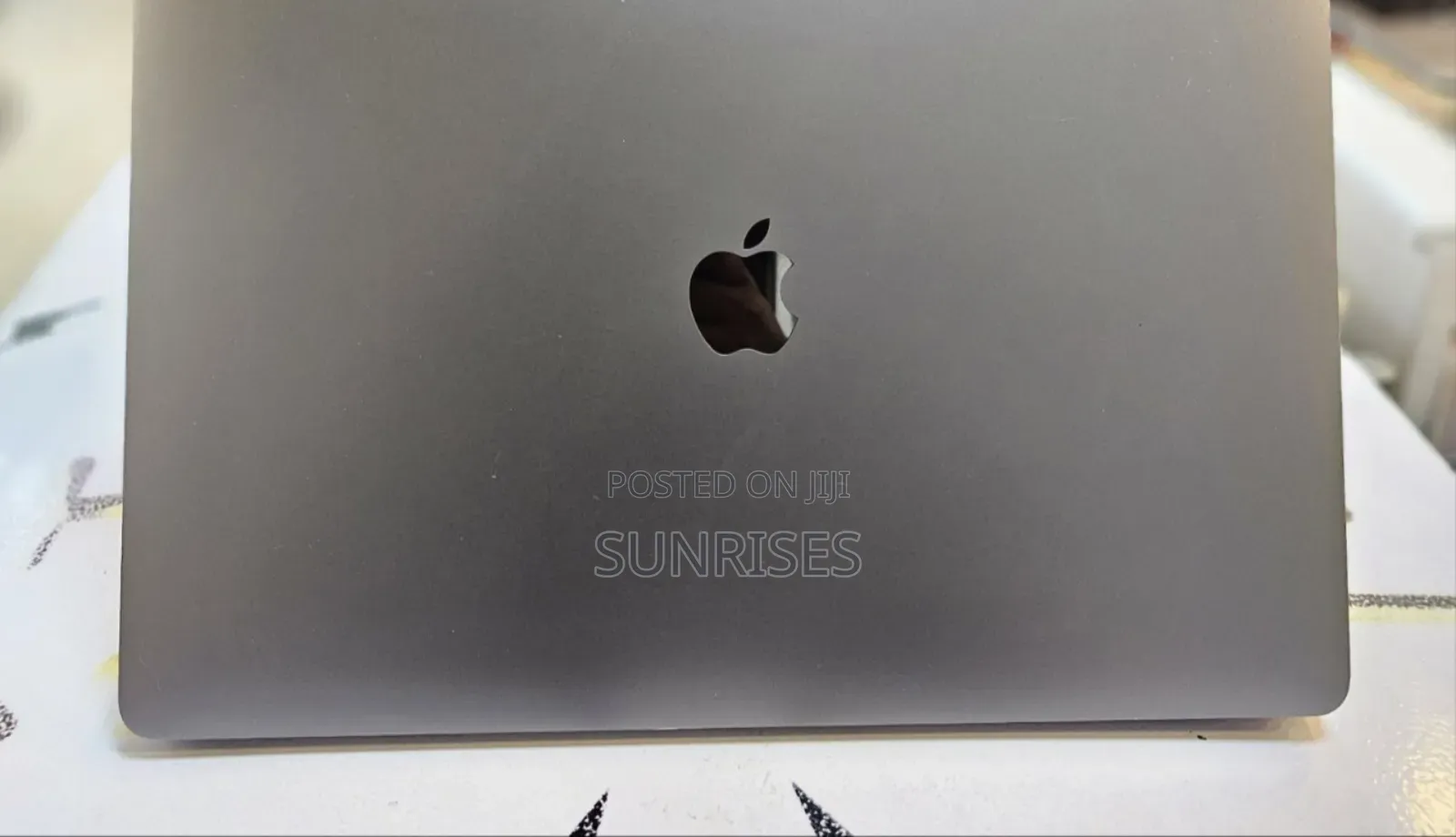 New Laptop Apple MacBook Pro 2017 16GB Intel Core I7 SSD 512GB