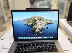New Laptop Apple MacBook Pro 2017 16GB Intel Core I7 SSD 512GB