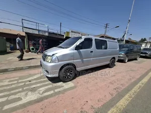 Toyota HiAce 2007 Silver