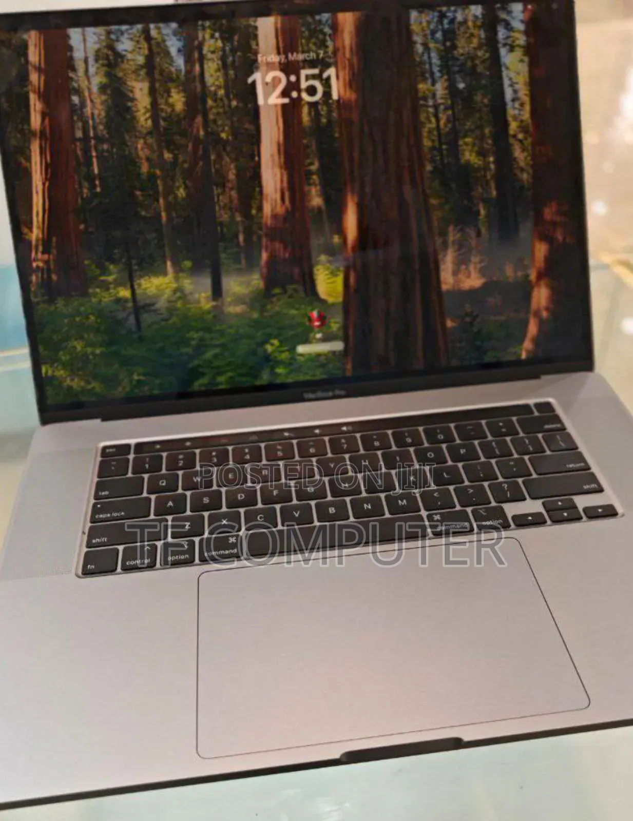 New Laptop Apple MacBook Pro 2019 16GB Intel Core I7 SSD 512GB