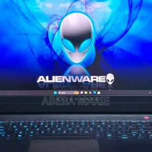 New Laptop Alienware M17x R2 16GB Intel Core I7 SSD 1T