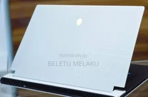 New Laptop Alienware M17x R2 16GB Intel Core I7 SSD 1T