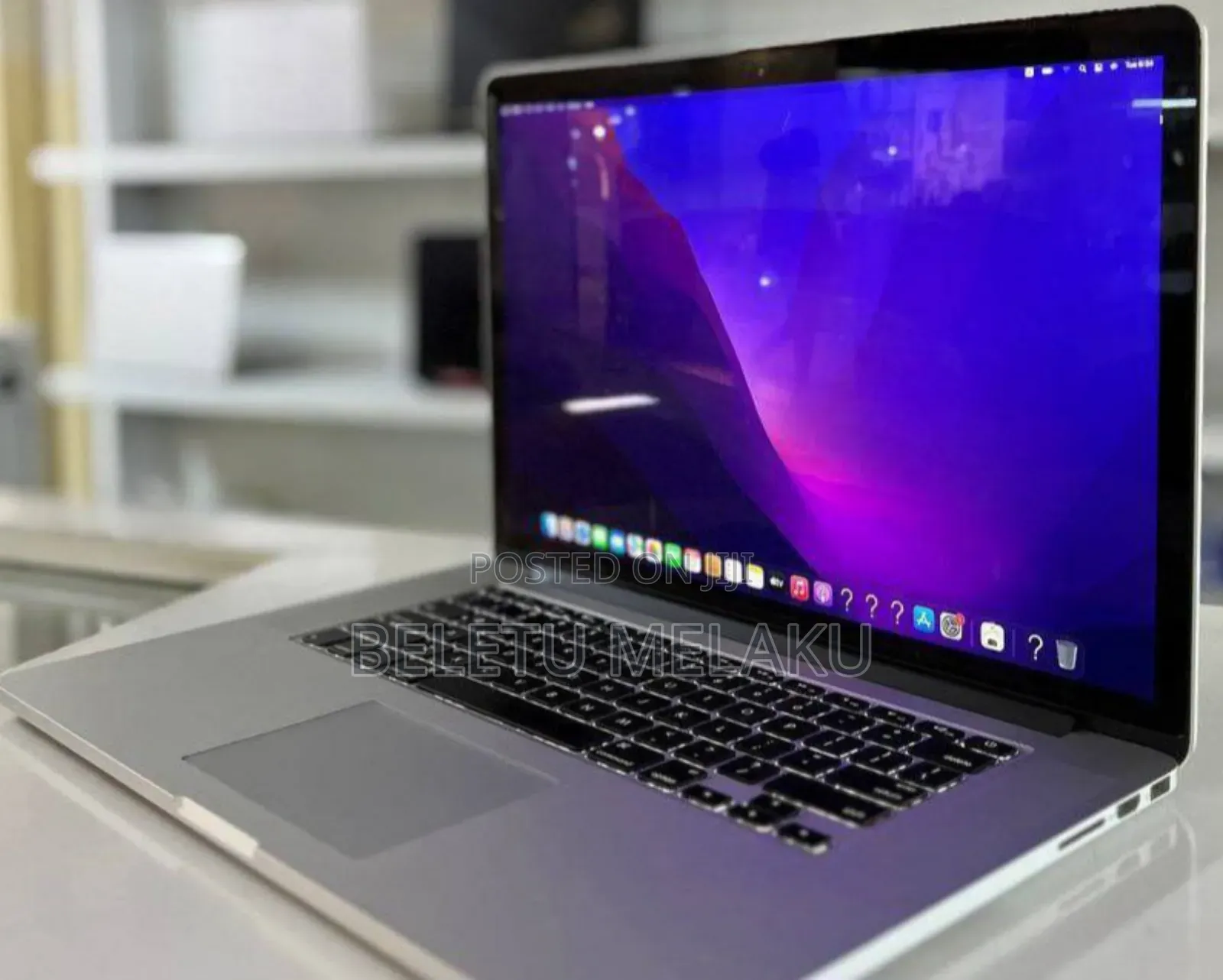 New Laptop Apple MacBook Pro M1 16GB Intel Core I7 SSD 512GB