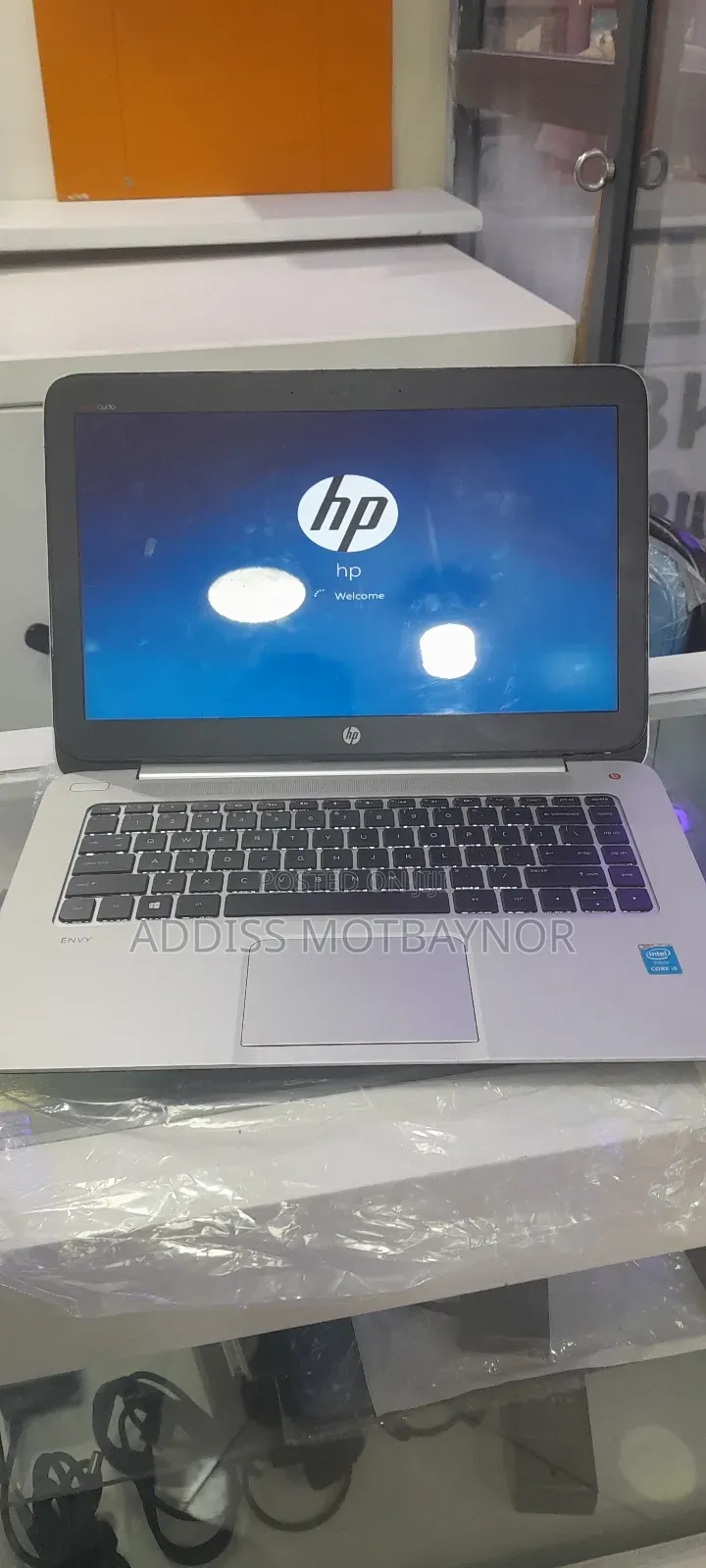 New Laptop HP Envy X360 8GB Intel Core I5 HDD 1T
