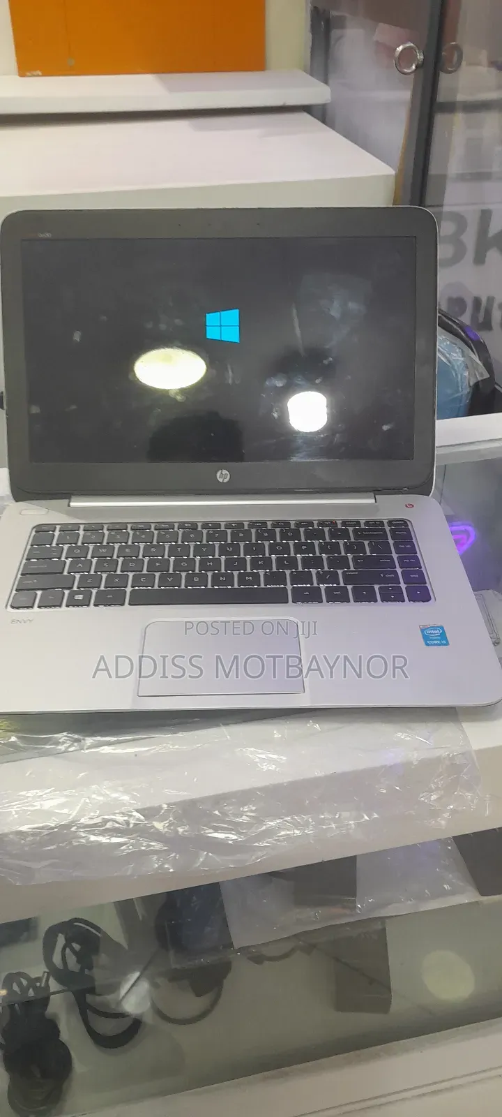 New Laptop HP Envy X360 8GB Intel Core I5 HDD 1T