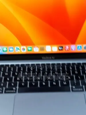 New Laptop Apple MacBook Air 8GB Apple M1 SSD 256GB