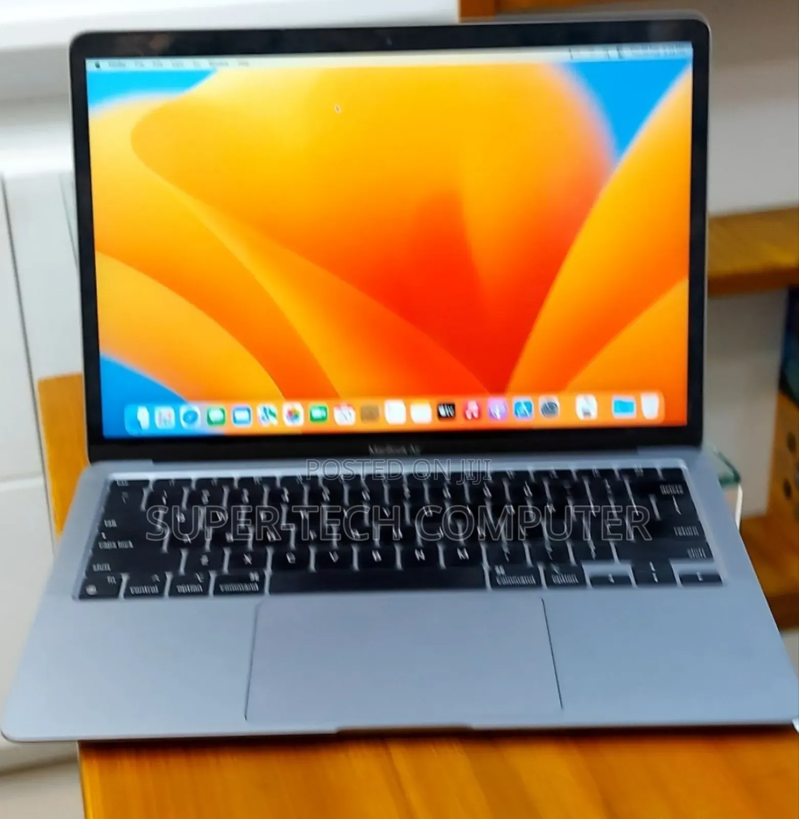 New Laptop Apple MacBook Air 2020 M1 8GB Apple M1 SSD 256GB