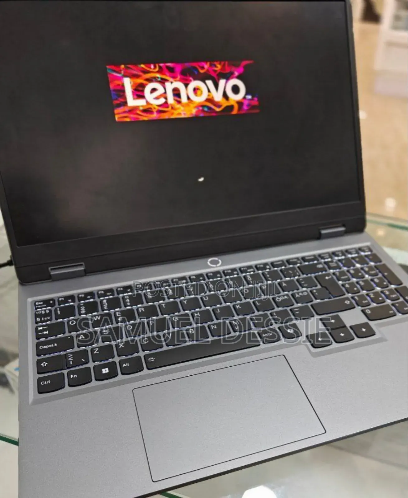 New Laptop Lenovo LOQ 15IRH8 16GB Intel Core I5 SSD 512GB