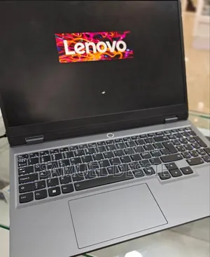 New Laptop Lenovo LOQ 15IRH8 16GB Intel Core I5 SSD 512GB