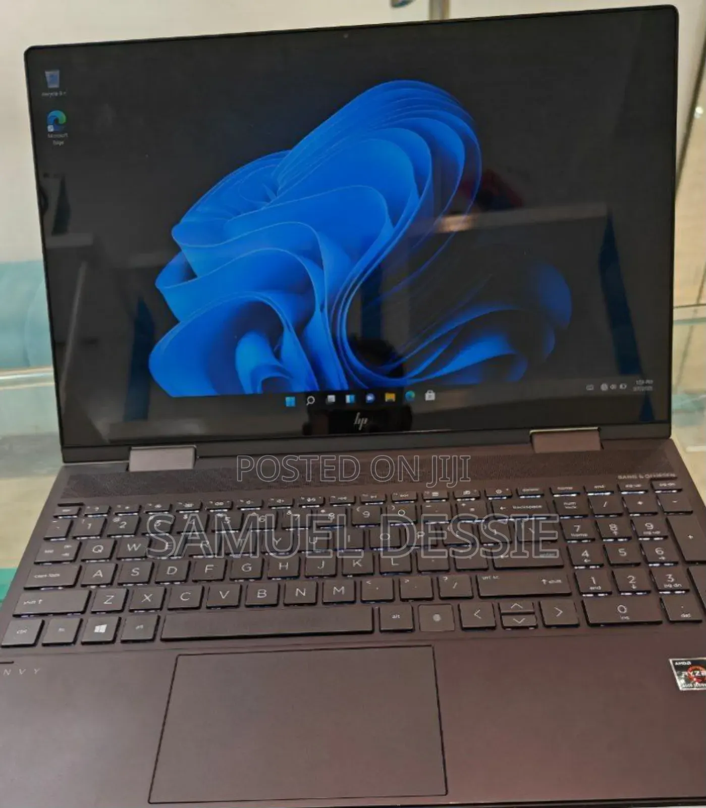 New Laptop HP Envy X360 12GB AMD Ryzen 7 SSD 512GB