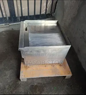 Photo - Linkrich Burger Grille *Used *60cm Surface *Half Half