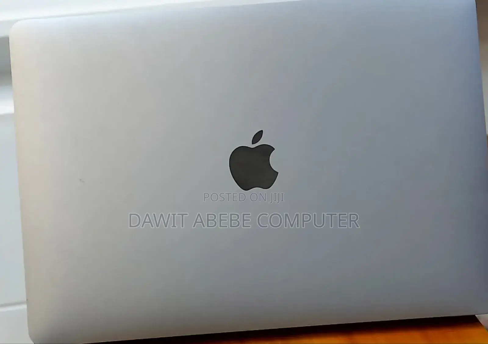 New Laptop Apple MacBook Air 2020 M1 8GB Intel Core I7 SSD 256GB