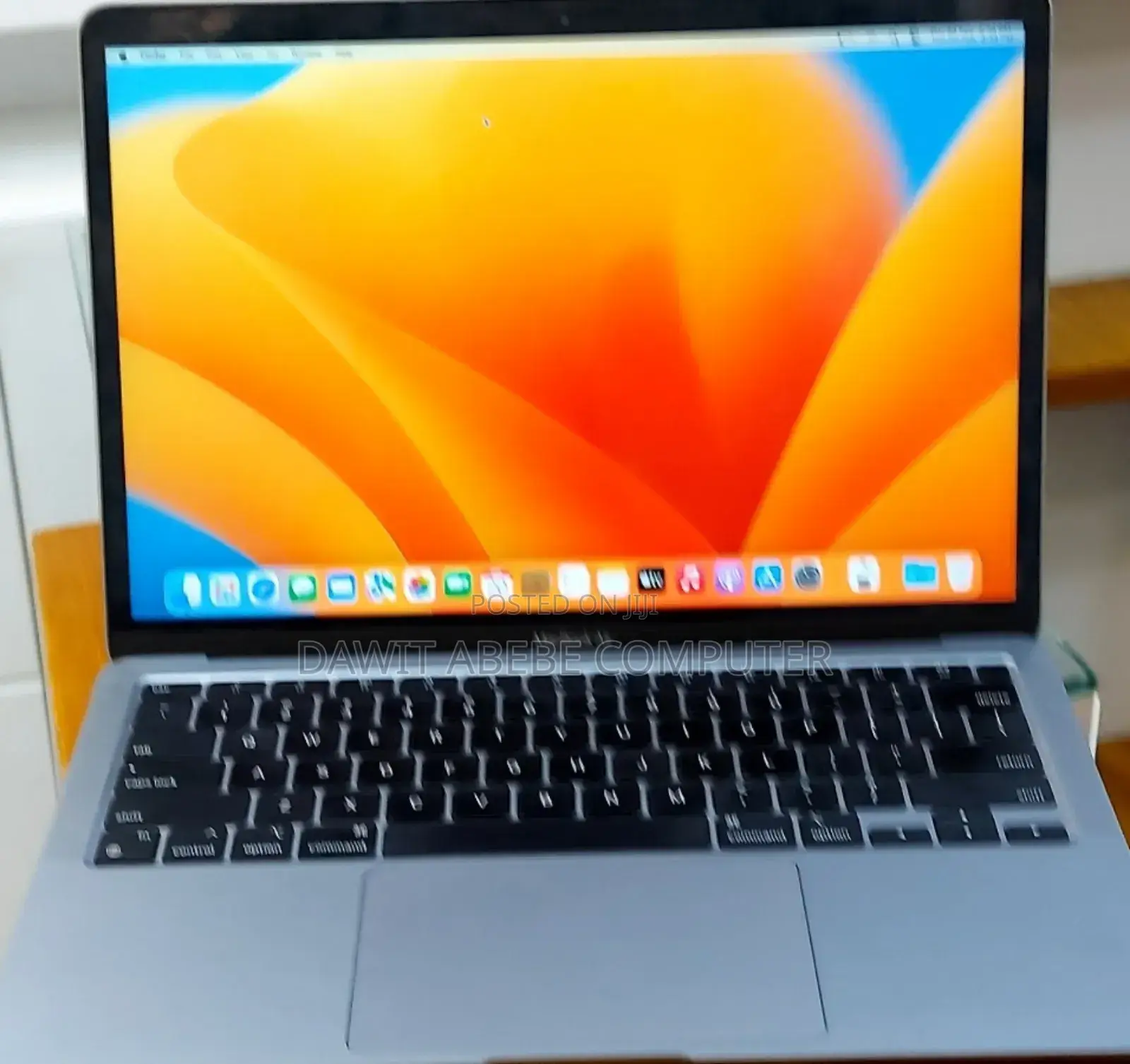 New Laptop Apple MacBook Air 2020 M1 8GB Intel Core I7 SSD 256GB