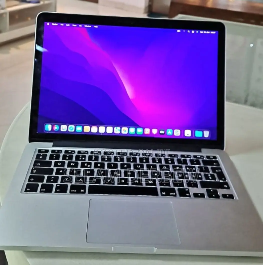 New Laptop Apple MacBook Pro 2015 8GB Intel Core I5 SSD 256GB