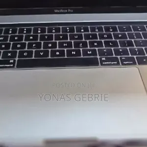 New Laptop Apple MacBook Pro 2017 16GB Intel Core I7 SSD 512GB