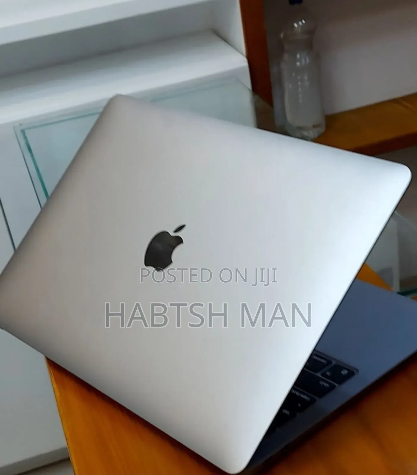 New Laptop Apple MacBook Air 2020 M1 8GB Apple M1 SSD 256GB