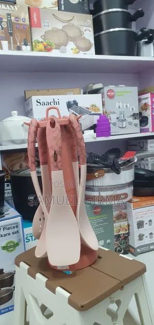 6 PCS Kitchen Set 5 የተለያዩ የሲሊከን ኪችን ዕቃዎቸወየራሱ ማስቀመጫ ያለው