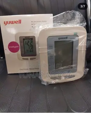 Photo - Automatic Digital Bp Monitor፵屇our Bp Machine፪痲bp Monitoring