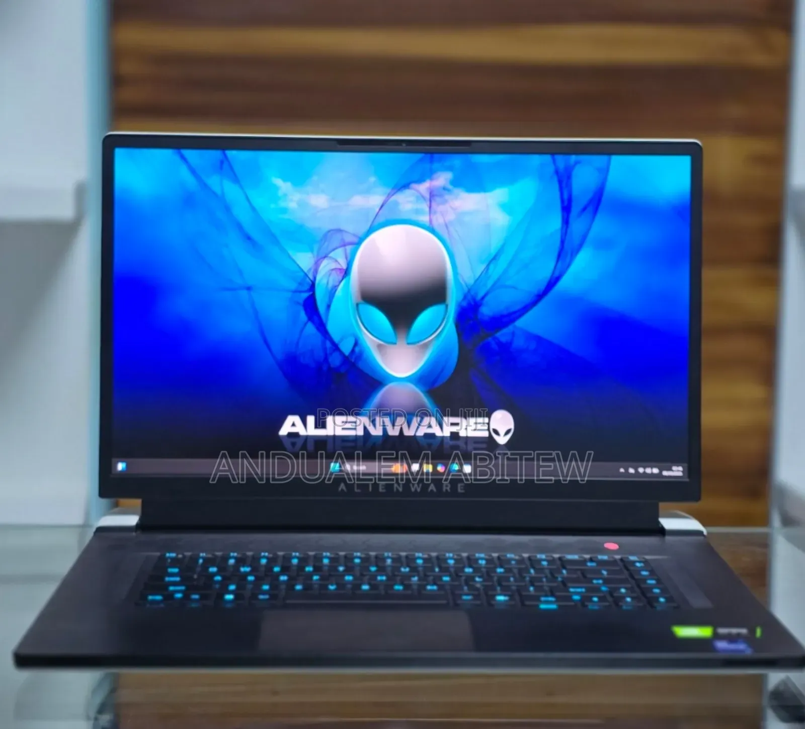 New Laptop Alienware M17x R2 16GB Intel Core I7 SSD 1T
