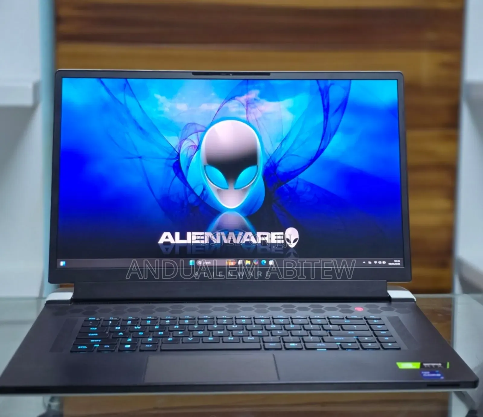 New Laptop Alienware M17x R2 16GB Intel Core I7 SSD 1T
