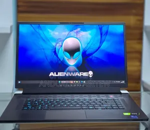 New Laptop Alienware M17x R2 16GB Intel Core I7 SSD 1T